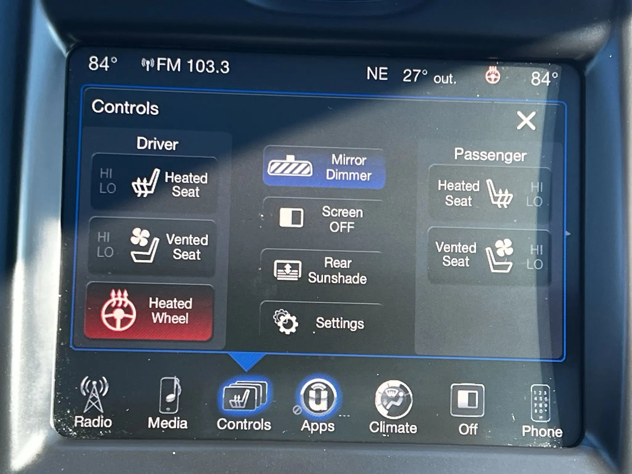 Used 2016 Chrysler 300 C image 31