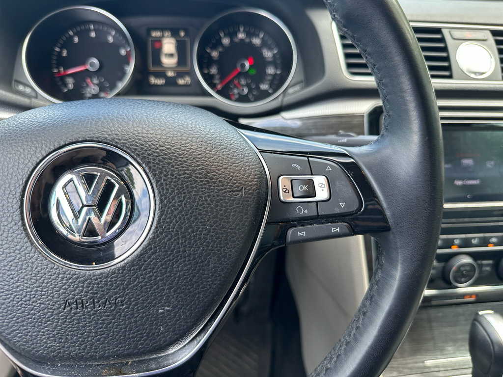 Used 2017 Volkswagen Passat 1.8T SE FWD image 20