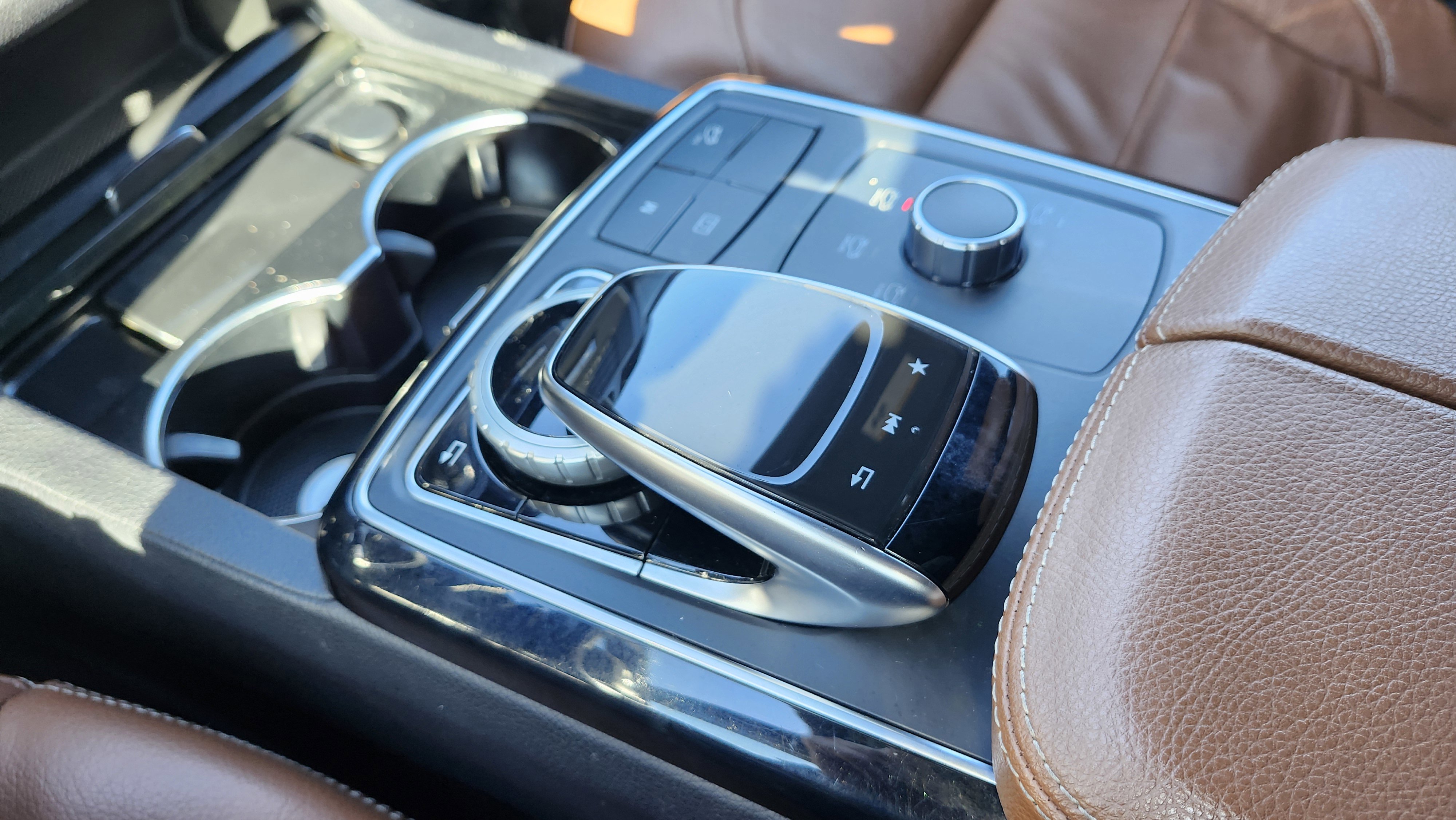 Used 2019 Mercedes-Benz GLE 400 4MATIC image 10