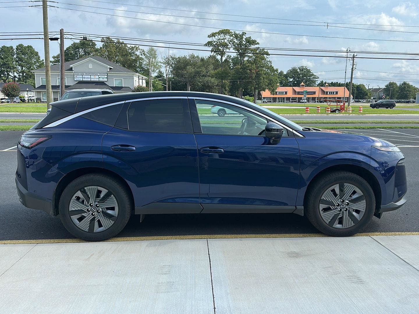 Used 2025 Nissan Murano SL w/ Cargo Package AWD/4WD image 4