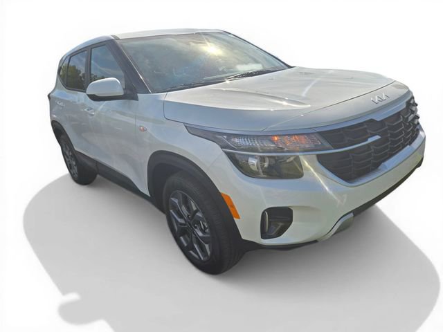 Used 2026 Kia Seltos LX image 1