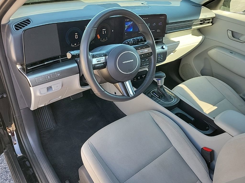 Used 2025 Hyundai Kona SEL AWD/4WD image 4