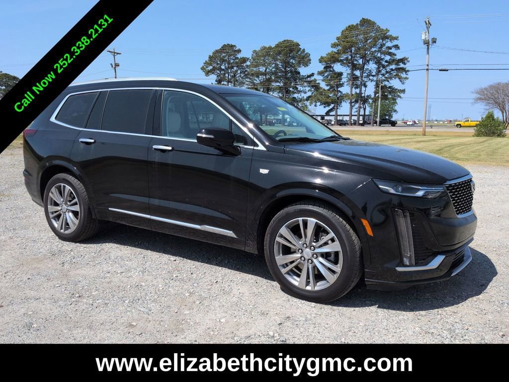 Used 2022 Cadillac XT6 Premium Luxury image 2