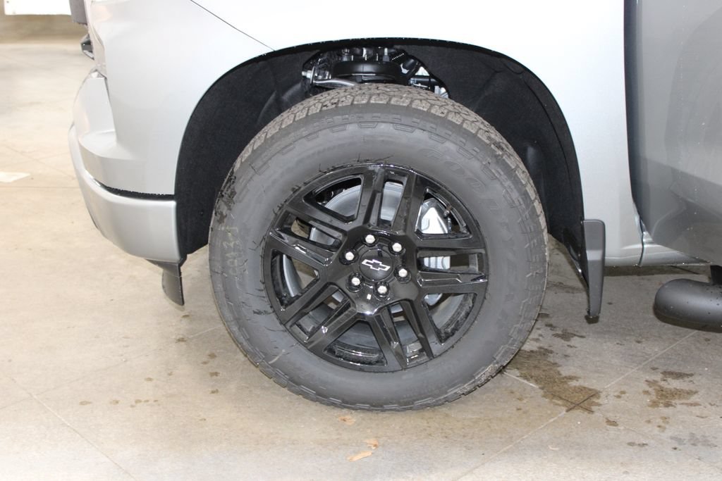 New 2026 Chevrolet Silverado 1500 Custom w/ Turbomax Blackout Package AWD/4WD image 57