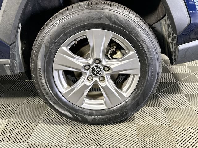 Certified 2025 Toyota RAV4 XLE FWD image 28
