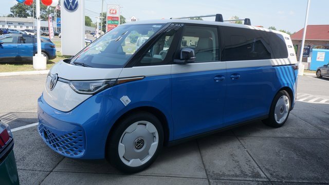 New 2025 Volkswagen ID. Buzz 1st Edition image 3