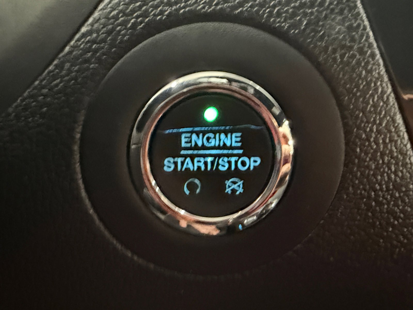 Used 2018 Ford Explorer XLT FWD image 33