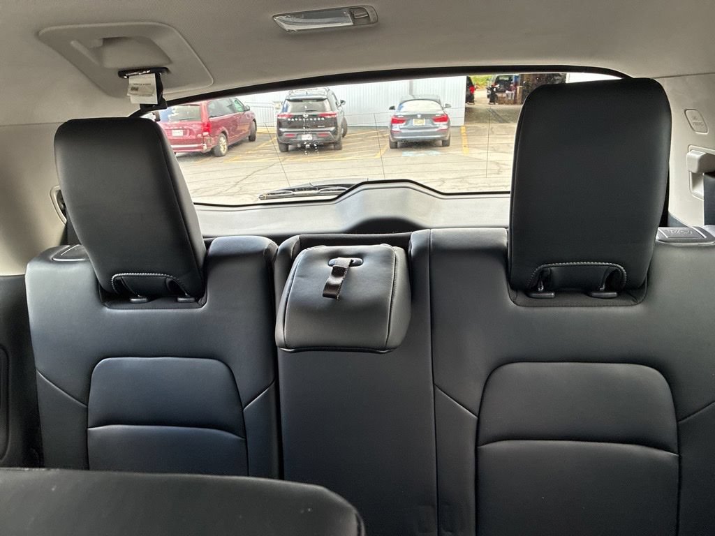 Certified 2024 Nissan Pathfinder Platinum w/ Cargo Package AWD/4WD image 31