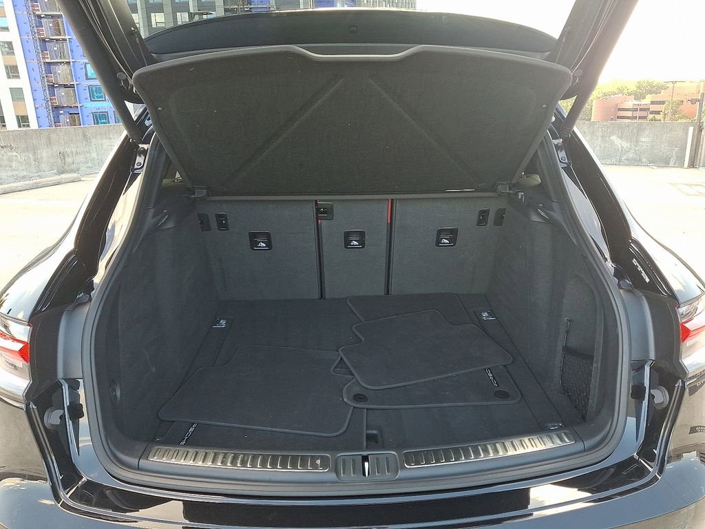 Certified 2025 Porsche Macan image 33