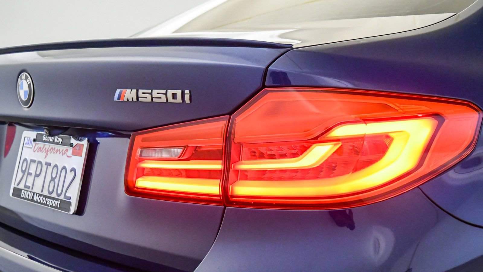 Used 2020 BMW M550i xDrive w/ Executive Package image 12