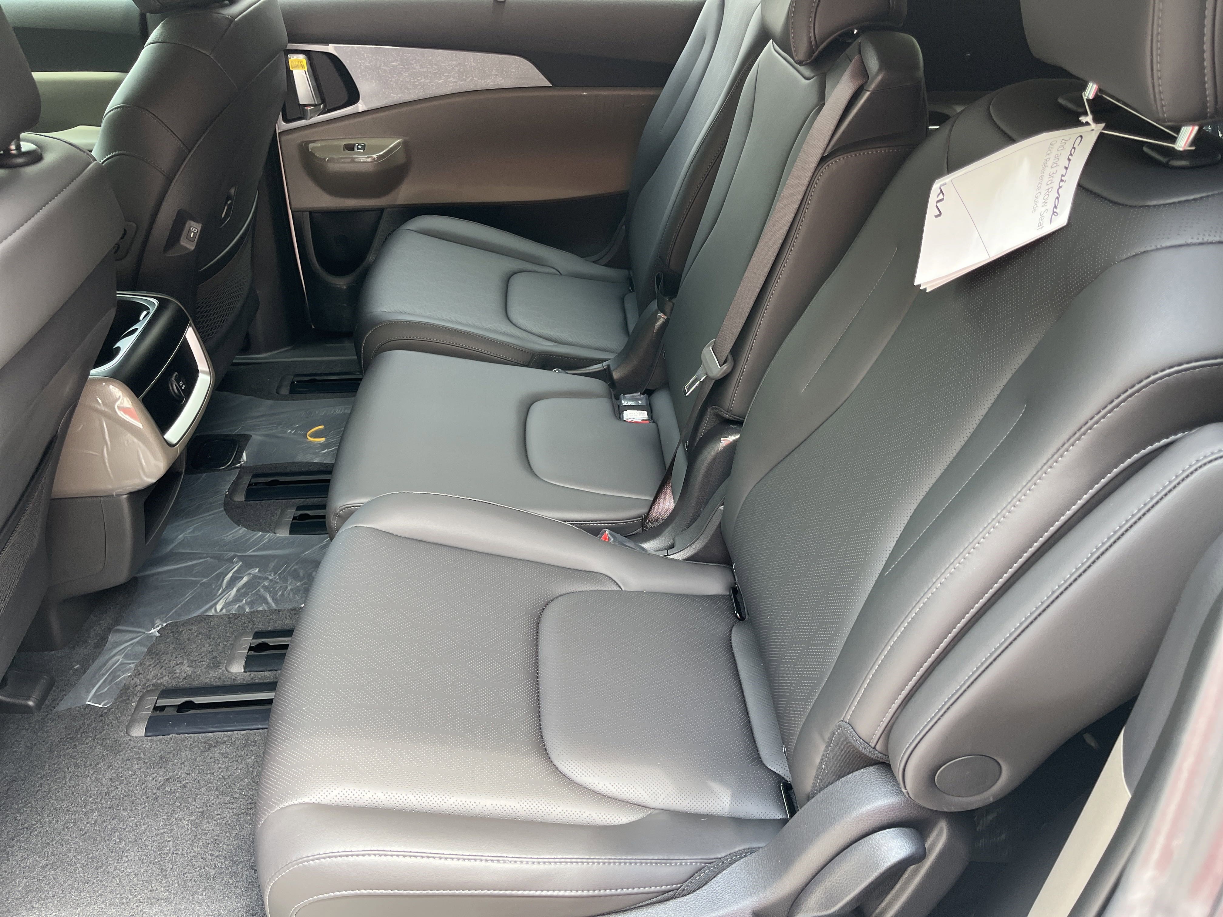 New 2026 Kia Carnival EX image 23
