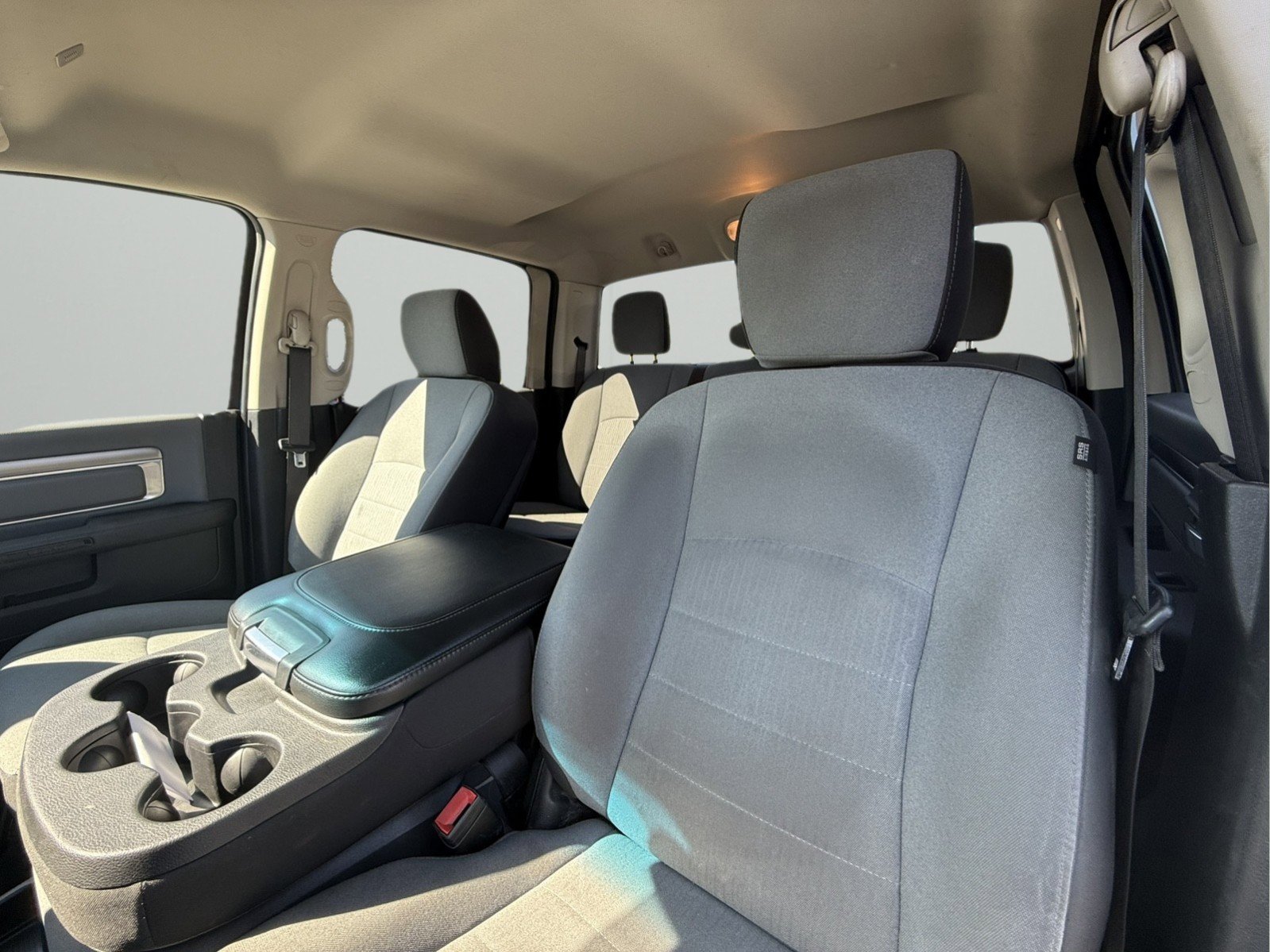 Used 2022 RAM 1500 Classic SLT RWD image 10