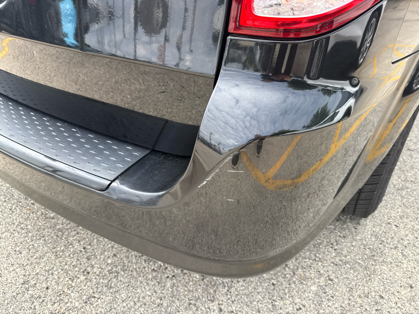 Used 2016 Dodge Grand Caravan SE FWD image 8