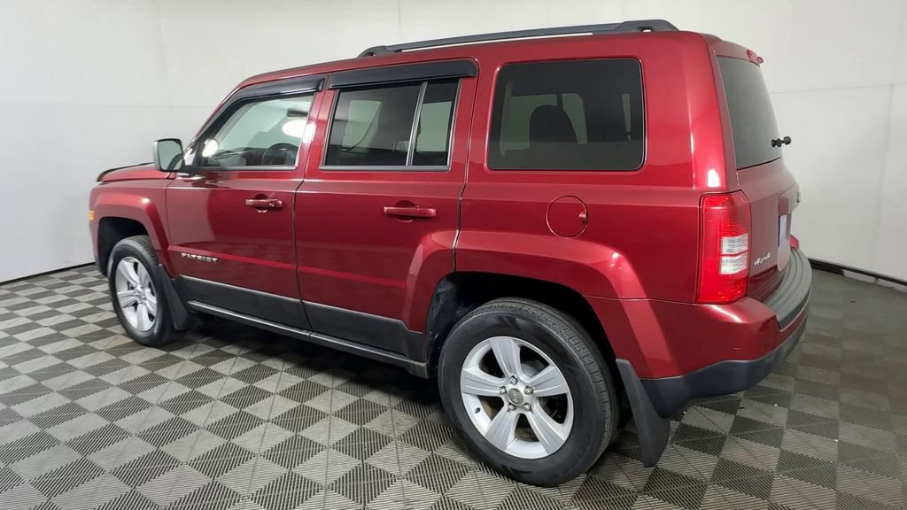 Used 2014 Jeep Patriot Latitude AWD/4WD image 8