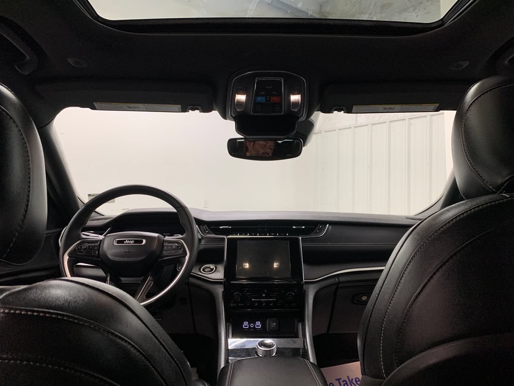 Used 2023 Jeep Grand Cherokee L Altitude AWD/4WD image 19