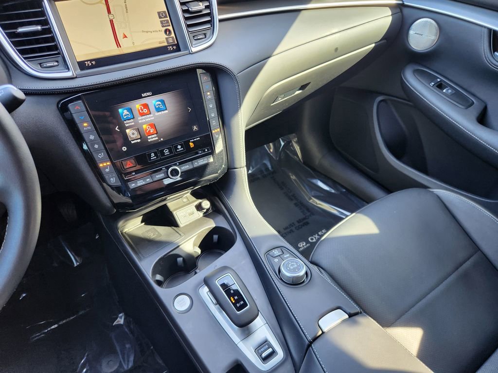 Used 2025 INFINITI QX55 Essential image 28