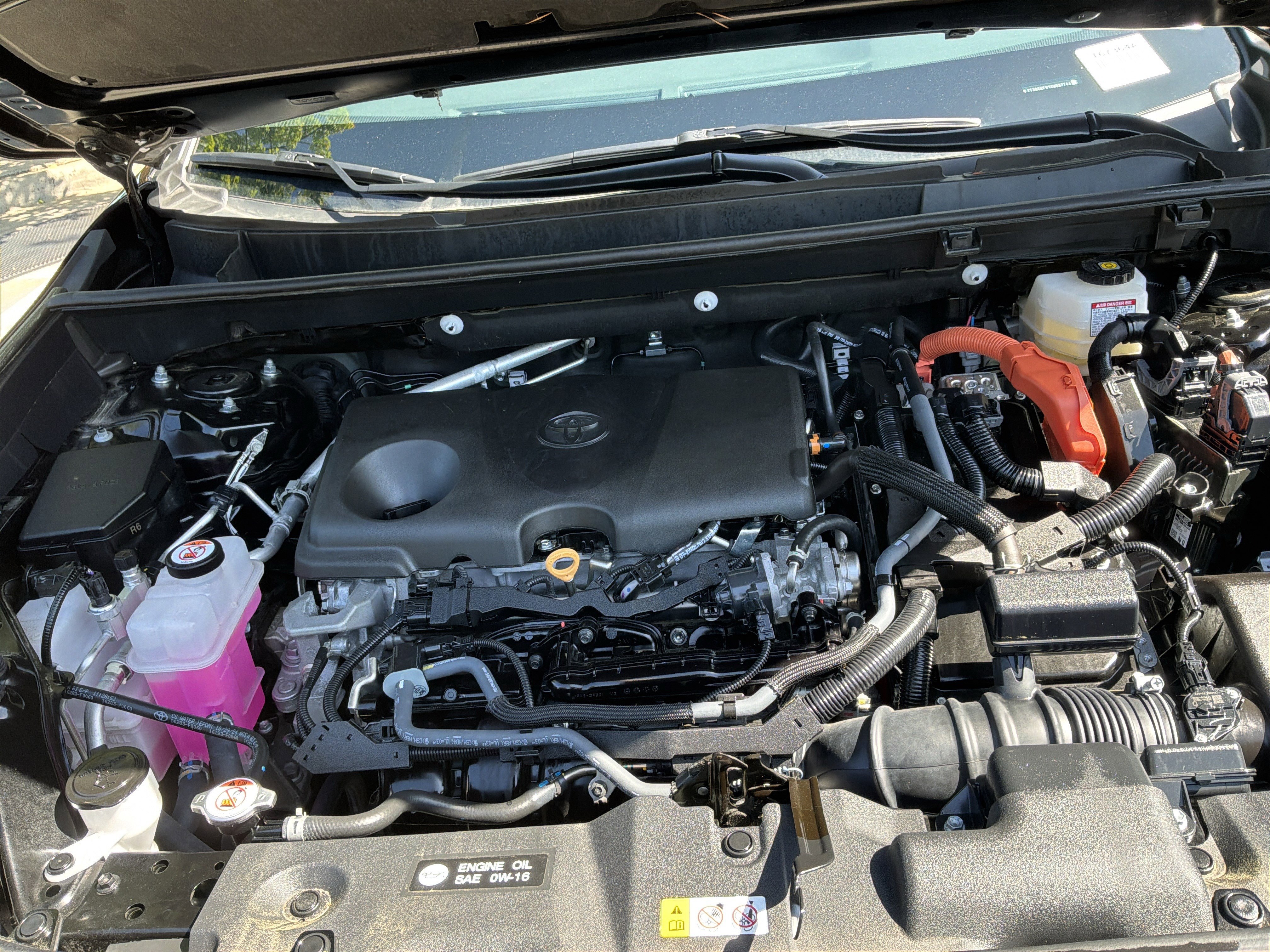 Used 2025 Toyota RAV4 XLE Premium AWD/4WD image 34