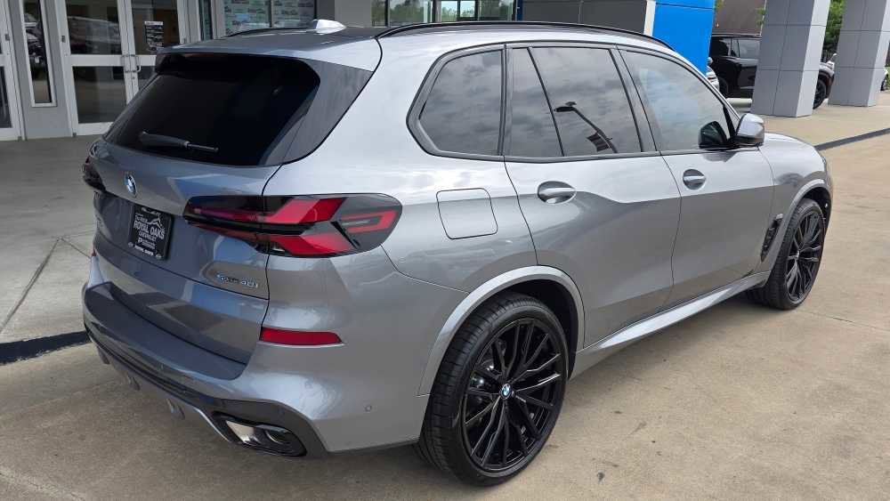 Used 2026 BMW X5 sDrive40i w/ M Sport Package image 5