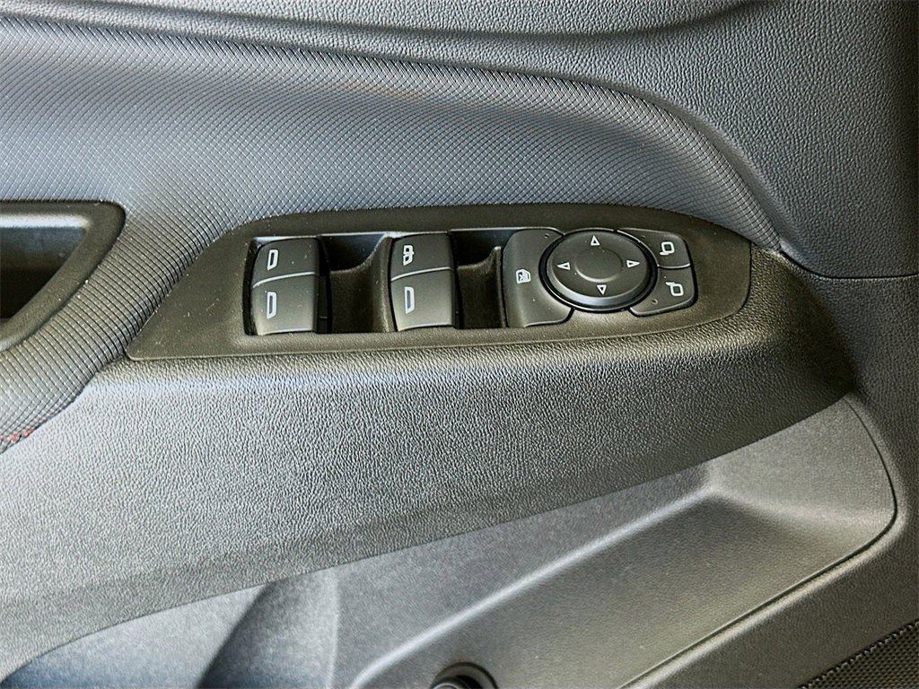 Used 2022 Chevrolet Equinox RS image 17