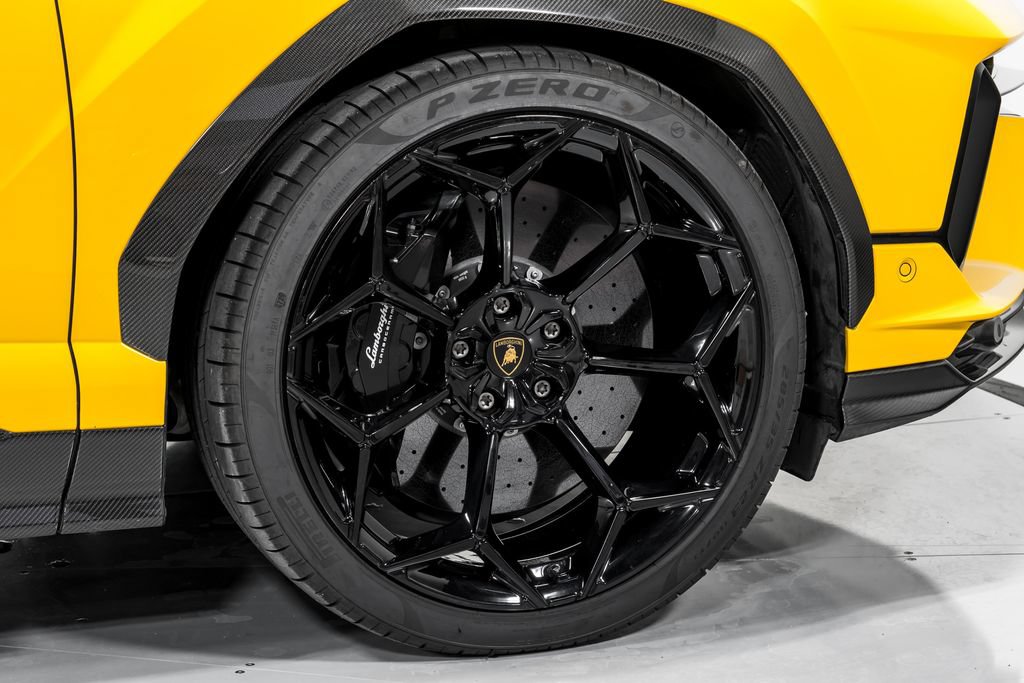 Used 2023 Lamborghini Urus Performante AWD/4WD image 55