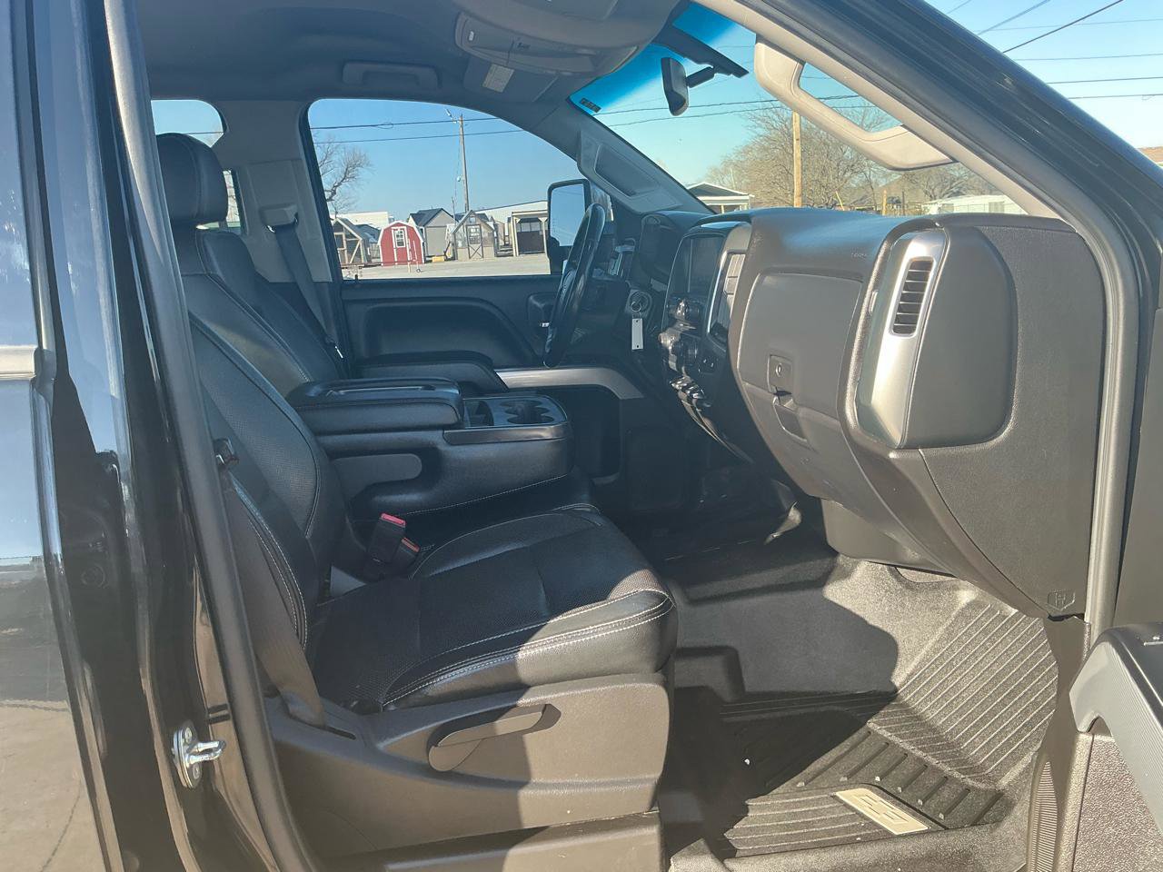 Used 2019 Chevrolet Silverado 2500 LT w/ Custom Sport Edition image 16