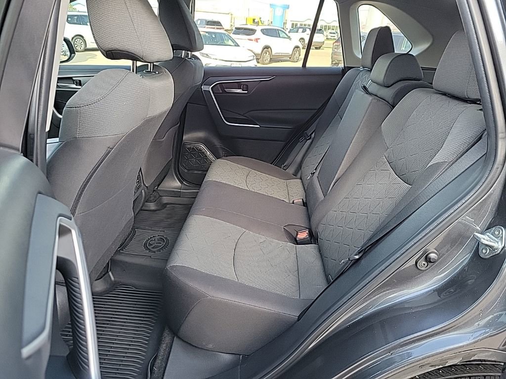Used 2023 Toyota RAV4 XLE FWD image 10