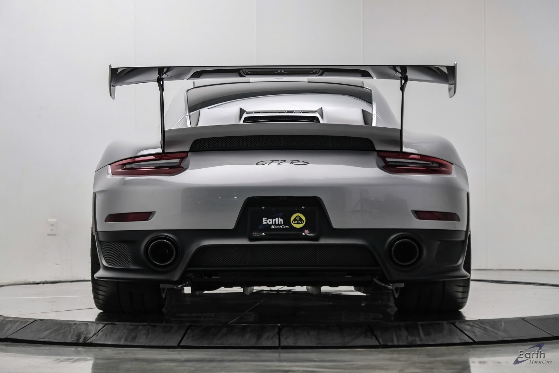 Used 2018 Porsche 911 GT2 RS RWD image 14