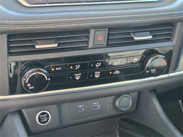 Used 2023 Nissan Rogue S image 30