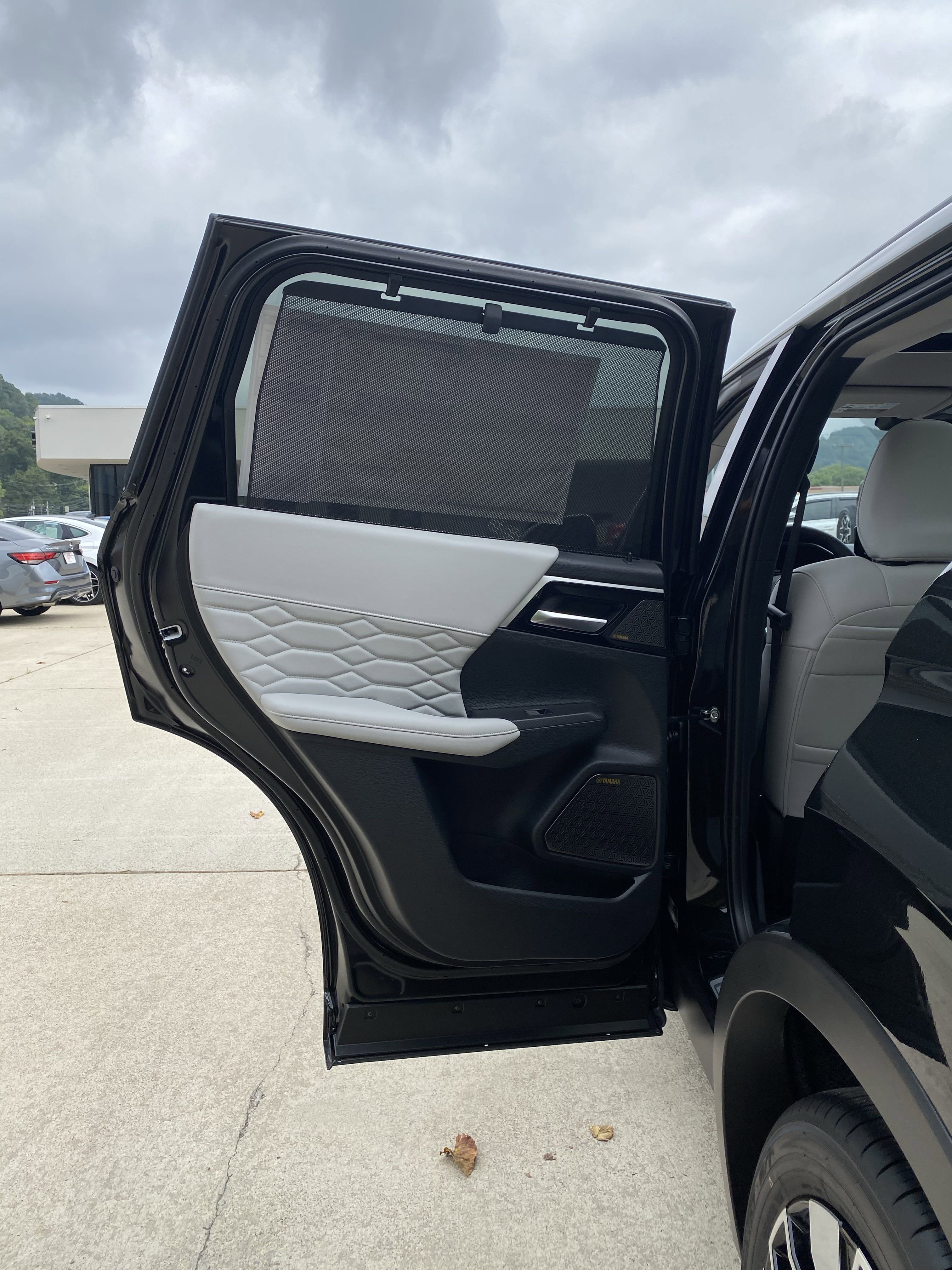 New 2025 Mitsubishi Outlander AWD image 21