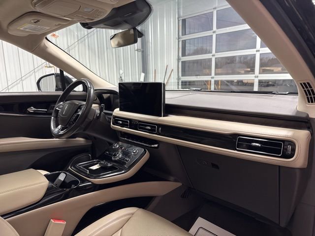 Used 2023 Lincoln Nautilus Reserve w/ Monochromatic Package image 29