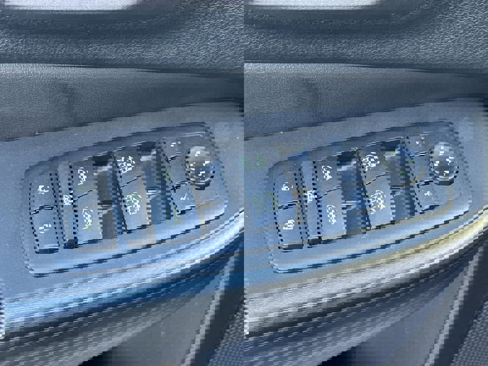 Used 2016 Jeep Cherokee Limited w/ Luxury Group image 13