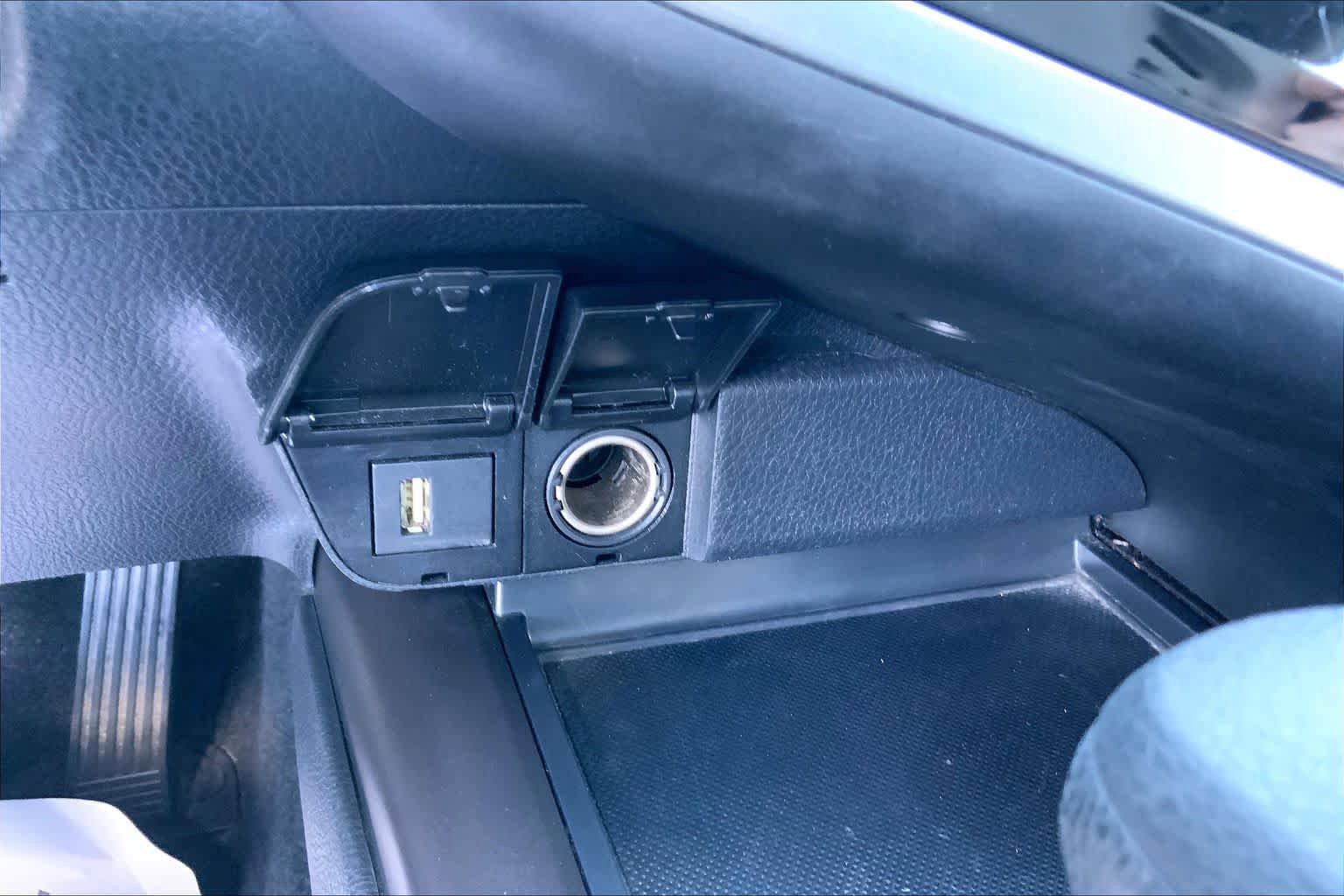 Used 2024 Toyota Camry LE FWD image 31