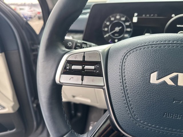 Used 2024 Kia Telluride SX Prestige w/ Towing Package image 18