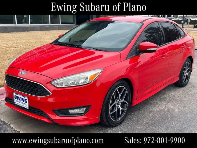 Used 2015 Ford Focus SE w/ SE Sport Package image 2