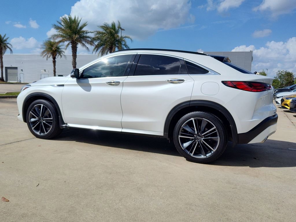Used 2025 INFINITI QX55 Essential w/ Cargo Package image 5