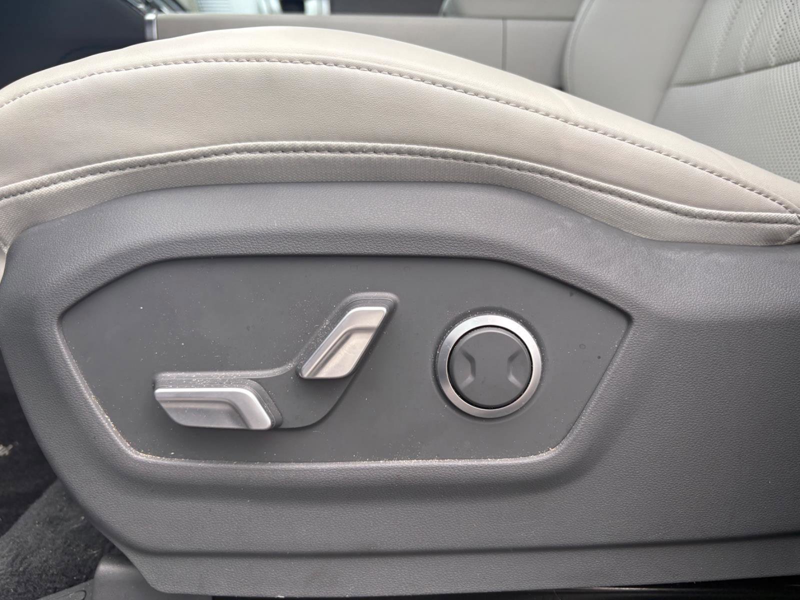 Used 2025 Hyundai Santa Fe SEL image 28