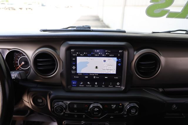 Used 2021 Jeep Gladiator Sport image 18