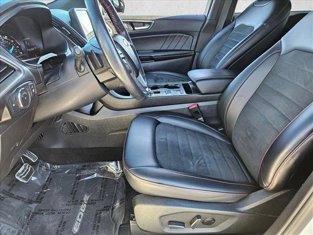 Used 2022 Ford Edge ST-Line w/ Class II Trailer Tow Package image 16