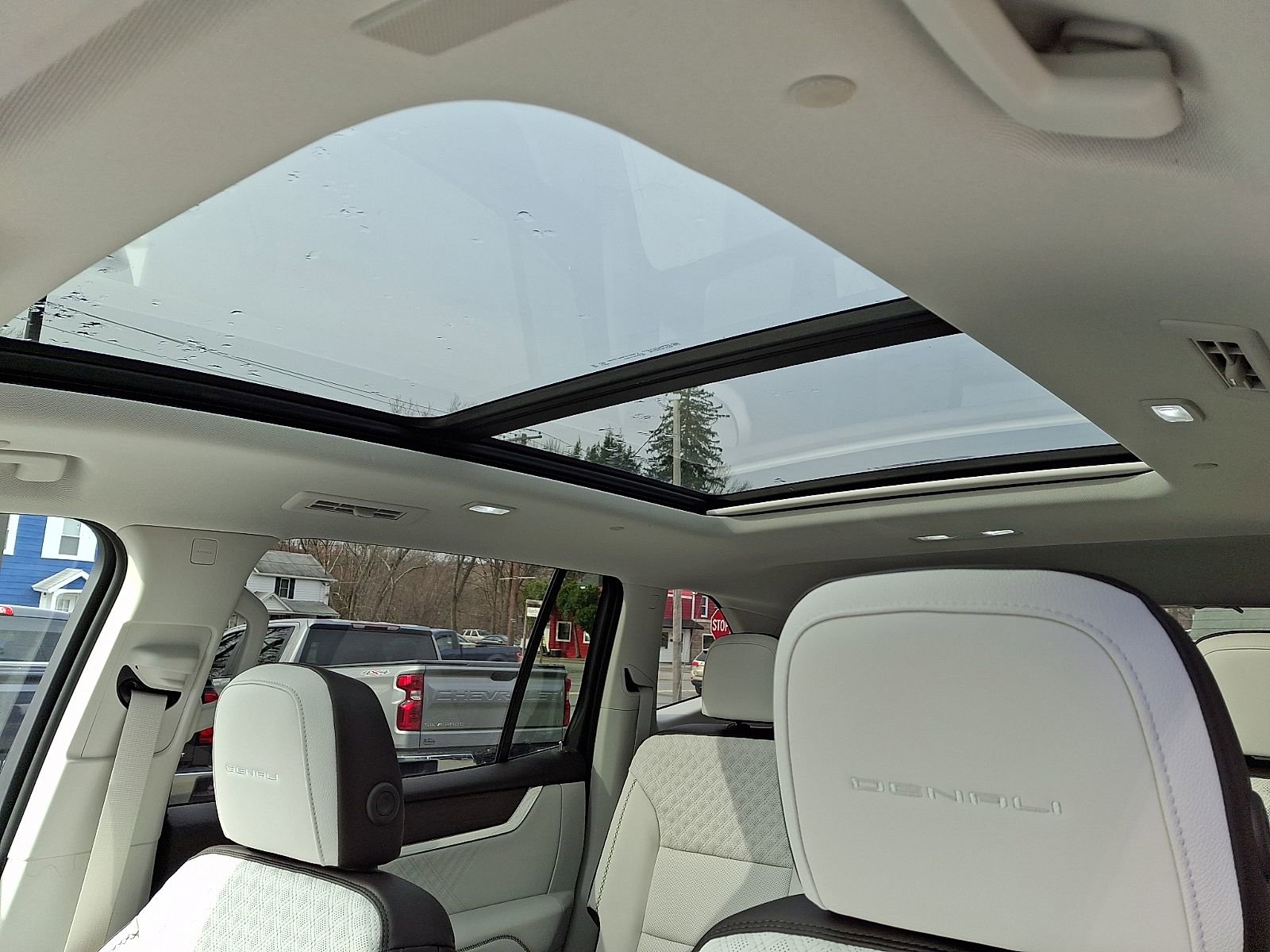 New 2026 GMC Acadia Denali w/ Super Cruise Package image 15