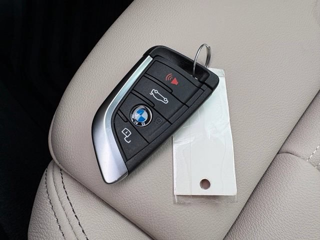 Used 2024 BMW 330i Sedan w/ M Sport Package RWD image 28