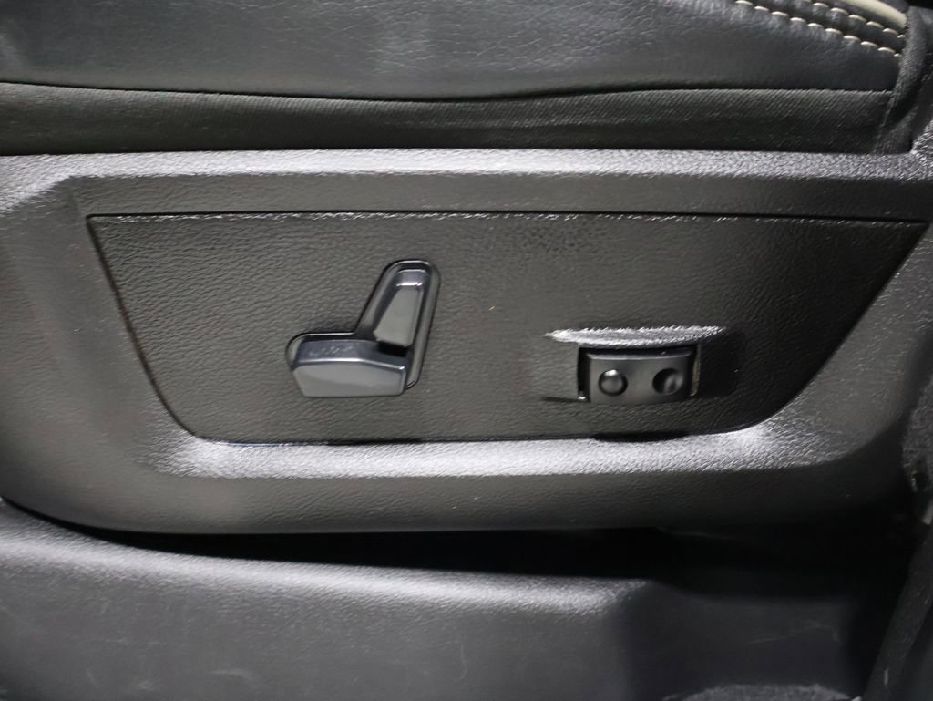 Used 2019 RAM 2500 Laramie image 13