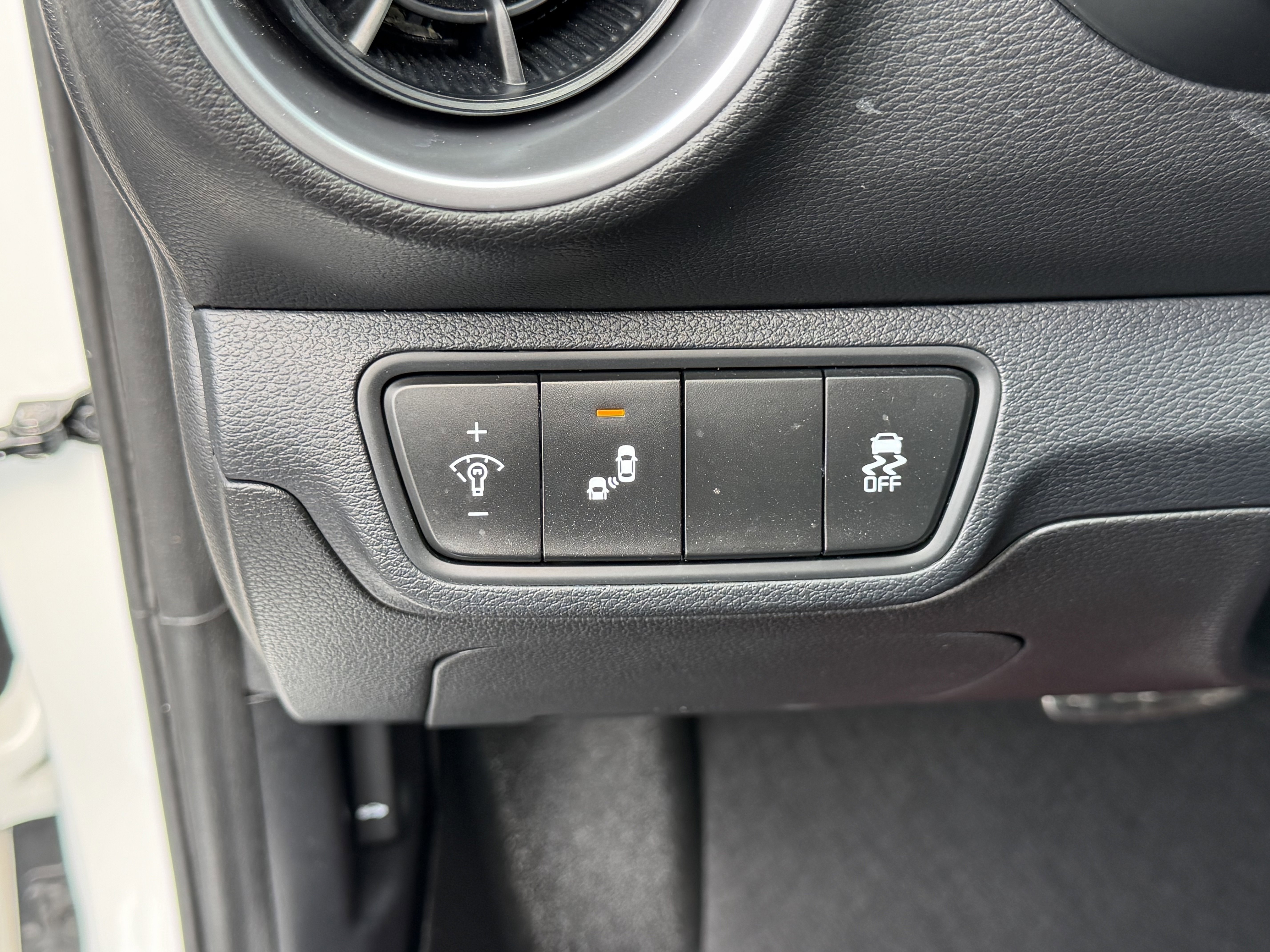 Used 2023 Kia Forte GT w/ GT2 Package image 24