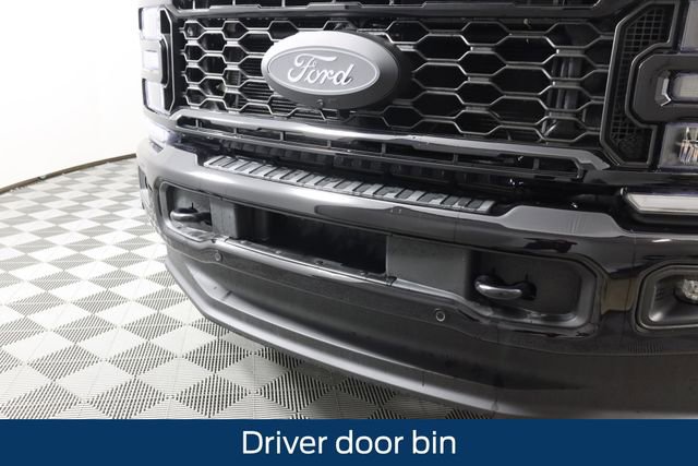 New 2026 Ford F350 Lariat w/ Black Appearance Package image 81