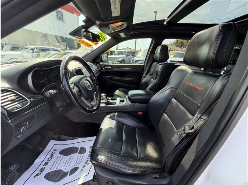 Used 2019 Jeep Grand Cherokee Trailhawk w/ Trailhawk Luxury Group AWD/4WD image 18