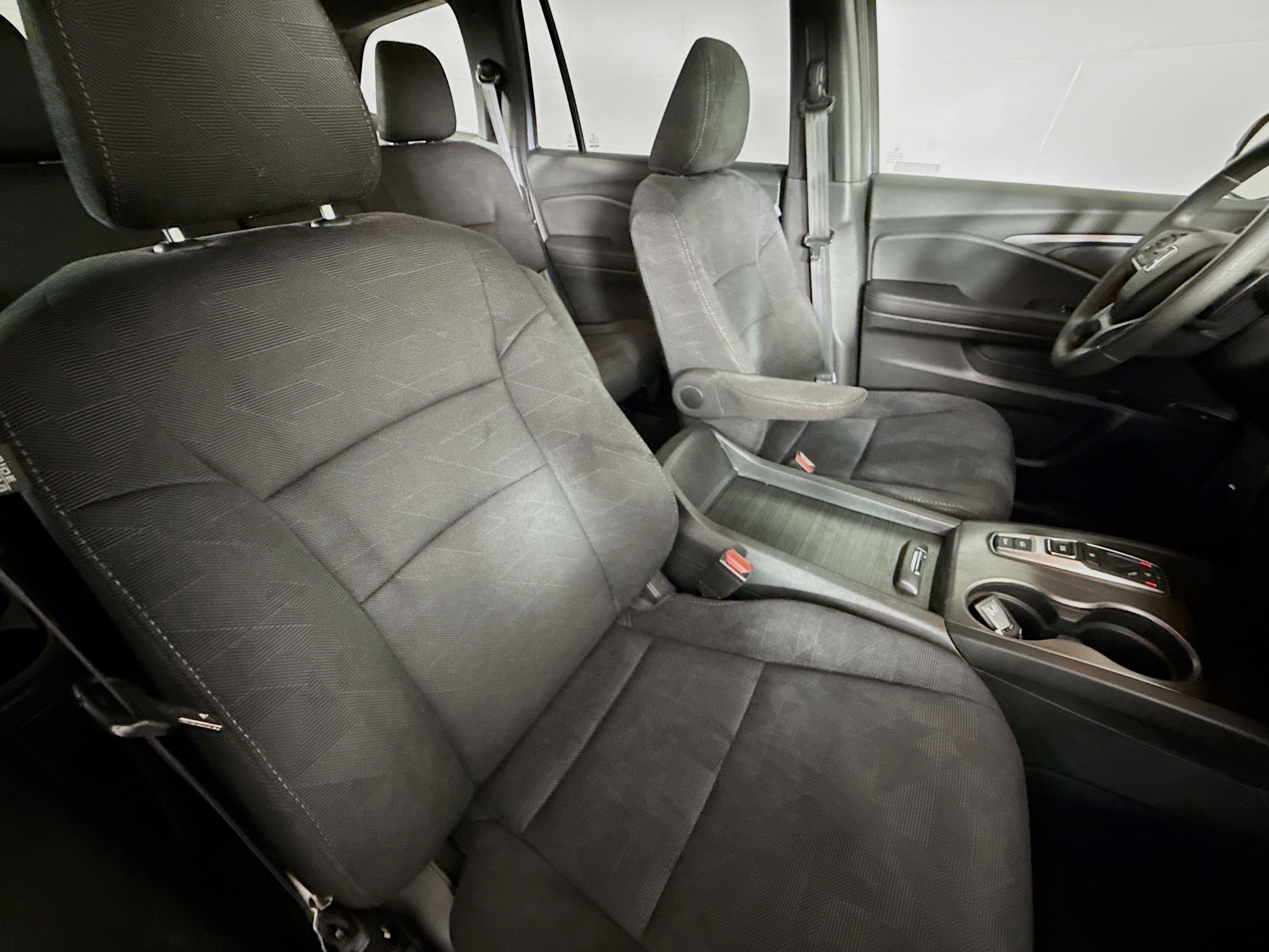 Used 2022 Honda Pilot Sport image 36