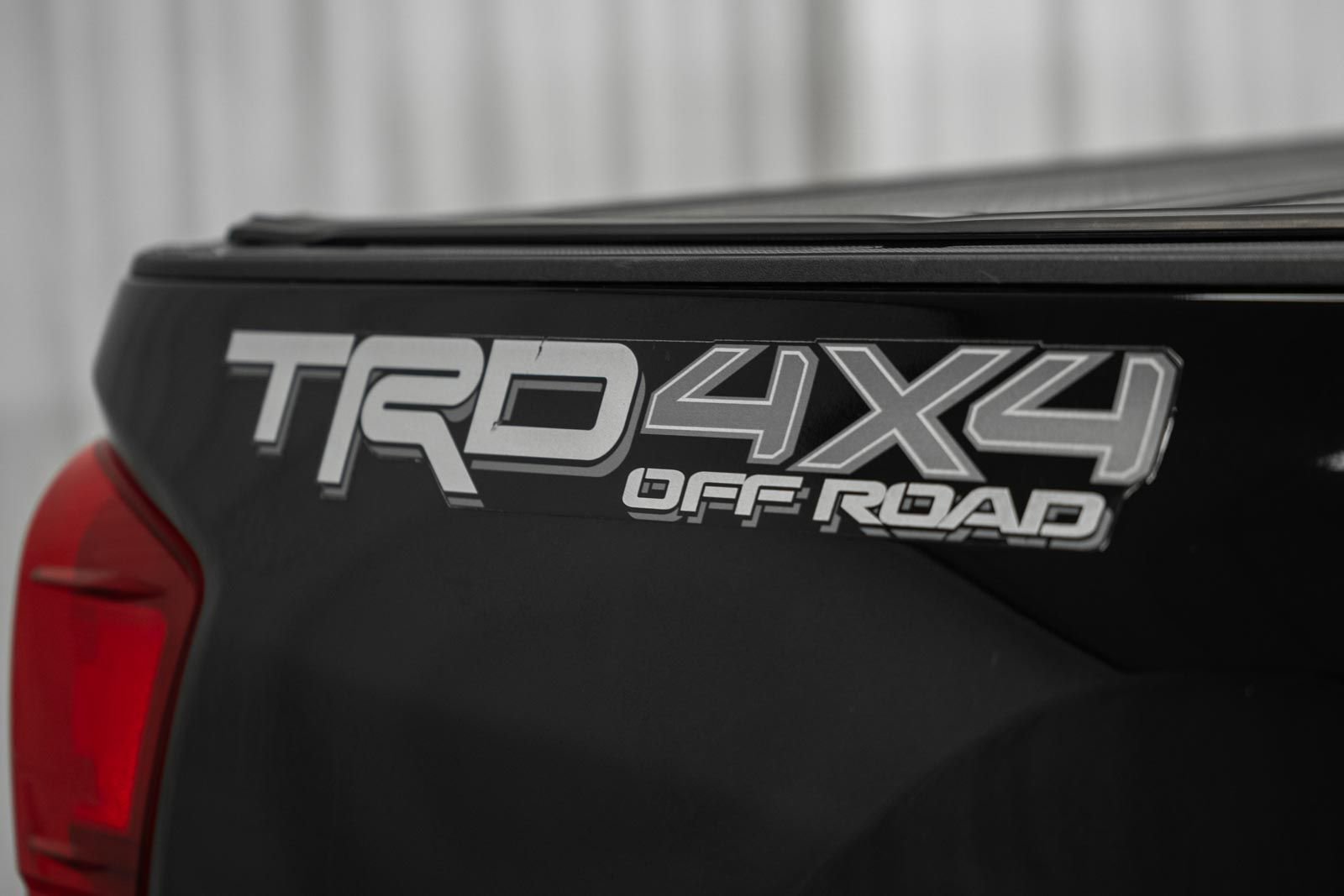 Used 2017 Toyota Tacoma TRD Off-Road w/ Tow Package (A/T) image 26