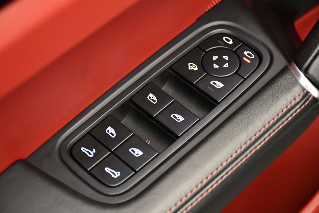 Used 2023 Porsche Cayenne image 38