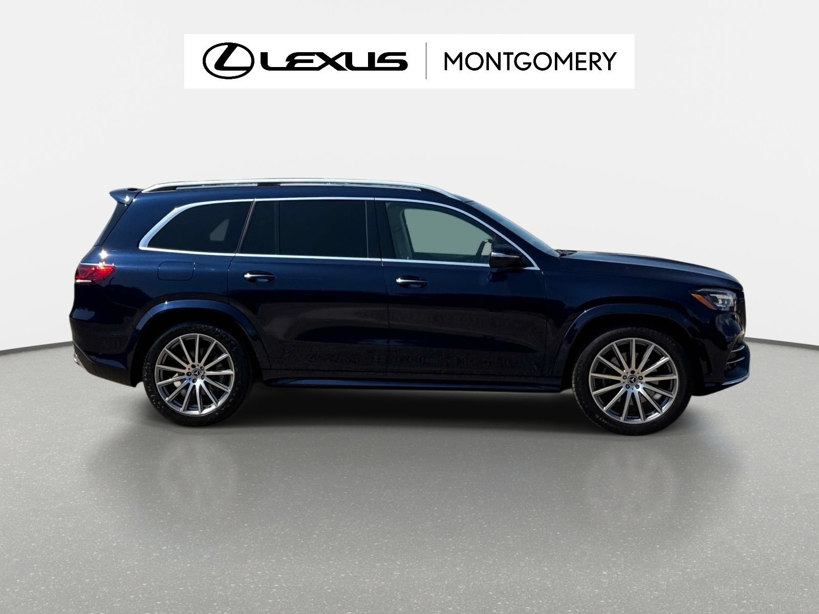 Used 2022 Mercedes-Benz GLS 450 4MATIC image 2