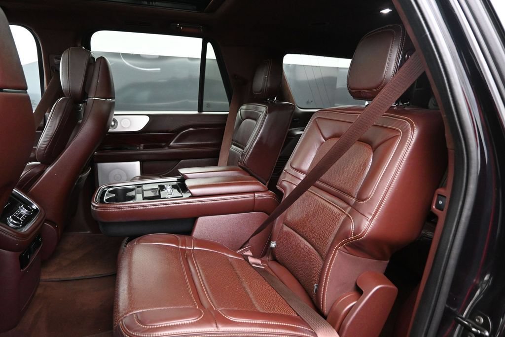 Used 2020 Lincoln Navigator L Black Label w/ Cargo Convenience Package AWD/4WD image 23