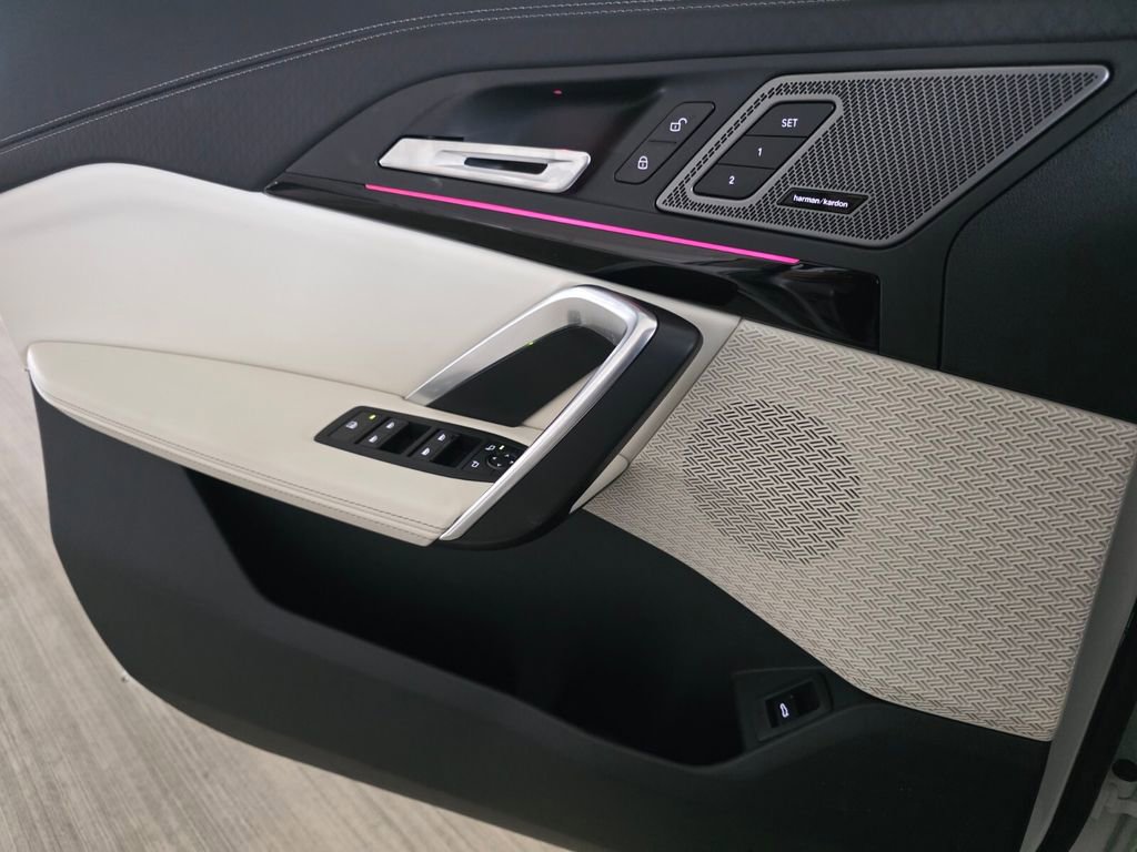 New 2026 BMW X2 xDrive28i w/ Technology Package image 16